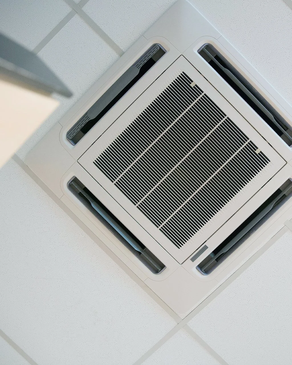 Klimaanlage mit Einbau - Optimale Arbeitsbedingungen