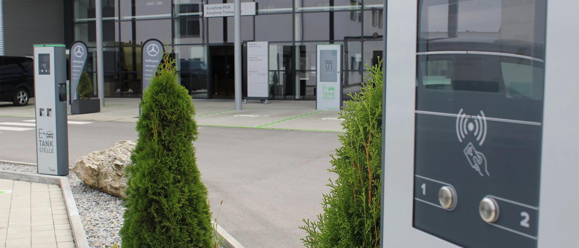 E-Auto Ladestation Josef Paul - Referenz und Beispiel PRAML Passau					